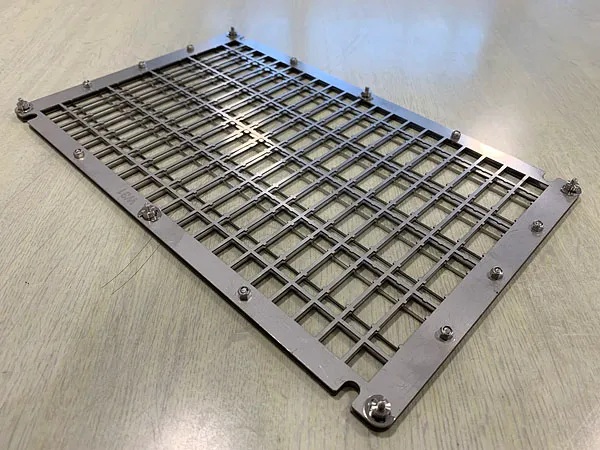 カシメ・組み立て